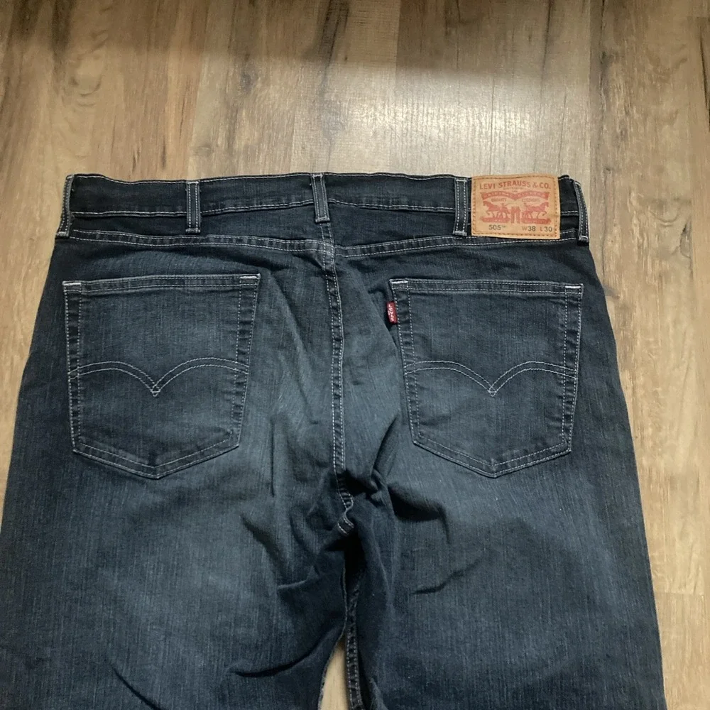 Levis 505 Men's Jeans Mens Size  38x30 Dark Wash Blue Denim Stretch